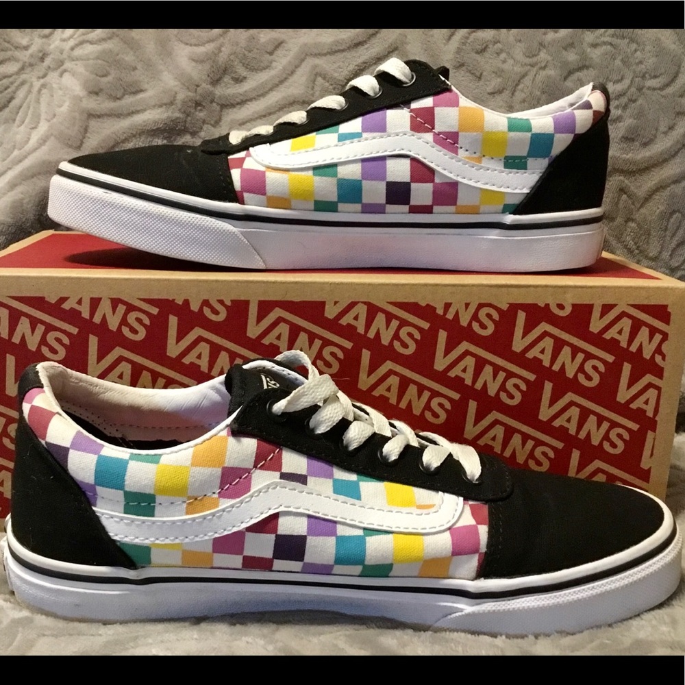 VANS OLD SKOOL RAINBOW CHECKERED LACE UP
